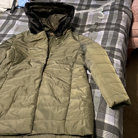 Tough Feels Puffer Coat - Olive - Picture 2 of 4